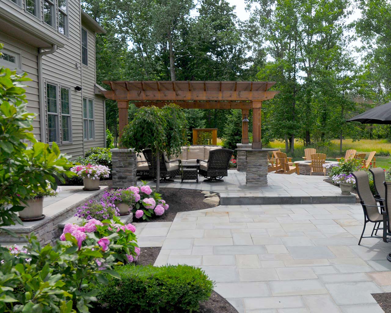 What’s the Difference Between a Patio and a Porch?